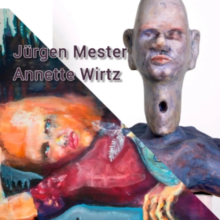 ✨ Herzliche Einladung zur nächsten Ausstellung ✨ 

KOPFBLÜTEN

Annette Wirtz - Malerei @annette.wirtz
Jürgen Mester - Plastik @juergen_mester 

Eröffnung: Freitag, 07.11.2025 um 19 Uhr @vddk1844
Begrüßung und Einführung:: Edith Oellers
Laufzeit: 08.11. - 23.11.2025
Finissage: Sonntag, 23.11.2025 von 15 - 18 Uhr mit Artist Talk um 16 Uhr
Moderation: Ubbo Kügler

Öffnungszeiten: Freitag, Samstag, Sonntag, 15 - 18 Uhr

Die Frage nach der Bedeutung des menschlichen Antlitzes und den Möglichkeiten seiner Darstellung in der 
zeitgenössischen Malerei und Plastik als traditionelle Medien hat das Werk beider Künstler*innen geprägt. 
Waren dabei für Annette Wirtz bisher vorwiegend weibliche Gesichter und Körper von Interesse, so ist in 
plastischen Werkgruppen Jürgen Mesters im Laufe der Jahre ein Alter Ego entstanden, das in 
unterschiedlichen Zusammenhängen befragt wird. Durch das Zusammenspiel mit vegetabilen und floralen 
Formen wird bei beiden neben dem klassischen Thema Porträt auch die Vanitas-Thematik aufgerufen.


#vddk1844 #ausstellung #skulptur #malerei #painting #contemporaryartist #contemporaryart #contemporarypainting #duesseldorf #exhibition