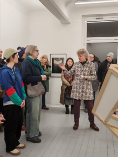 Sehr schöne Eröffnung der Ausstellung von @ogoshimarie und @justusmartina SITTart Raum für Kunst des @vddk1844  Die Einführung von @edithoellers Unterstützt von der Kunst- und Kulturstiftung der Stadtsparkasse Düsseldorf  Die Ausstellung ist noch bis zum 15.Februar zu sehen.