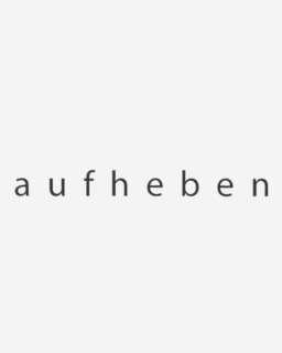 Herzliche Einladung zur Eröffnung:

aufheben
von Natascha Borowsky und Suse Wiegand 
Eröffnung: Freitag, den 12.06.2026 um 19 Uhr 

Einführung: Dr. Johannes auf der Lake
Laufzeit: 12. - 28.06.2026 
Finissage: 28.06.2026 
Öffnungszeiten: Sa 15 - 18 Uhr, So 14 - 18 Uhr, die Künstlerinnen sind anwesend 

Die Ausstellung ist außerdem Teil des Art:Walk Festivals. Sie ist während des Wochenendes wie folgt geöffnet:

Samstag, 13.06.2026, 15 bis 22 Uhr
Sonntag, 14.06.2026, 14 bis 18 Uhr

Der Titel ist mehrdeutig. Mit diesem Begriff können Bilder des Bewahrens und Auflösens im Kopf der Betrachter*innen zugleich entstehen. In der Ausstellung werden fotografische Arbeiten sowie Zeichnungen und ein Objekt von den Künstlerinnen Natascha Borowsky und Suse Wiegand gezeigt. Diese unterschiedlichen Medien loten den Ausstellungsraum durch Nähe und Ferne der Arbeiten zueinander aus. Hinzu kommen die Zwischenräume, die den Raum neben den künstlerischen Arbeiten markieren und strukturieren. Rauminstallation von Natascha Borowsky und Suse Wiegand entsteht durch die Reduktion der Mittel sowie den Rhythmus der einzelnen Elemente.

Das Jahresprogramm SITTart Raum für Kunst wird durch die Kunst- und Kulturstiftung der Stadtsparkasse Düsseldorf gefördert.

 
 
Abbildungen: 
Suse Wiegand, Schreibzeit
aus der Serie Sprechblätter
DIN A4, Tinte (2026)
 
Natascha Borowsky, echo 17
52×43 cm, analoges Fotogramm (2023)