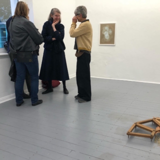 Eindrücke der Ausstellung im SITTart Raum für Kunst von Natascha Borowsky und Suse Wiegand. Heute ist die Ausstellung im Rahmen des Art:Walk Festivals geöffnet. Kommt vorbei. Morgen, Sonntag, ist wie gewohnt geöffnet. Die Künstlerinnen sind anwesend ! #artwalkfestival #dusseldorf @artwalkduesseldorf