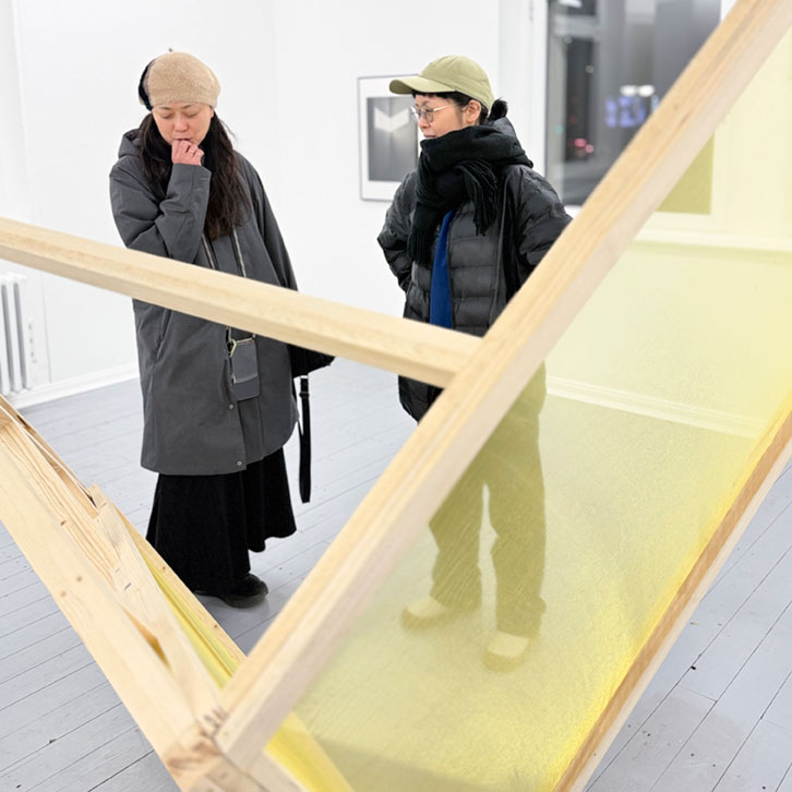 RAUM+ZEIT - Justus-Ogoshi – Februar 2026 – 7999