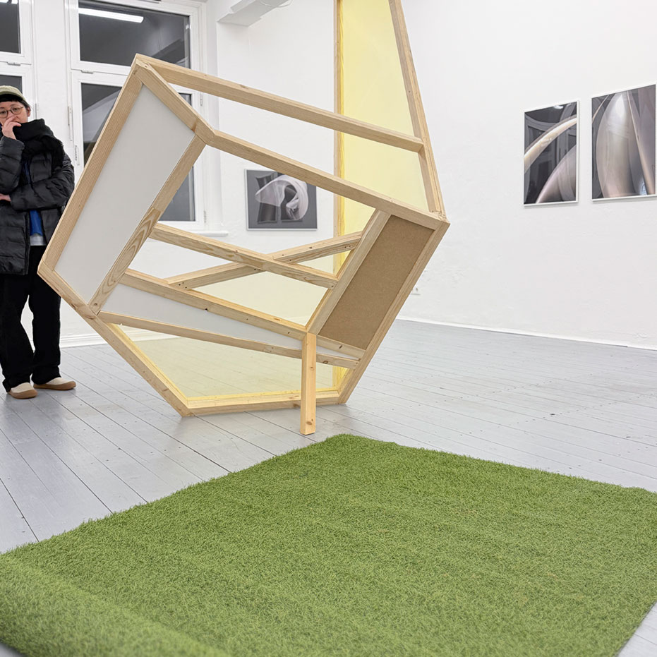 RAUM+ZEIT - Justus-Ogoshi – Februar 2026 – 8007